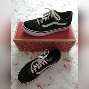 black vans